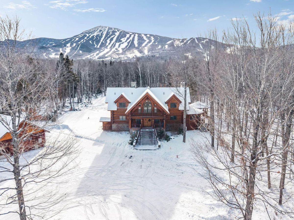 5008 Twin Brook Road, Carrabassett Valley, ME&nbsp;04947